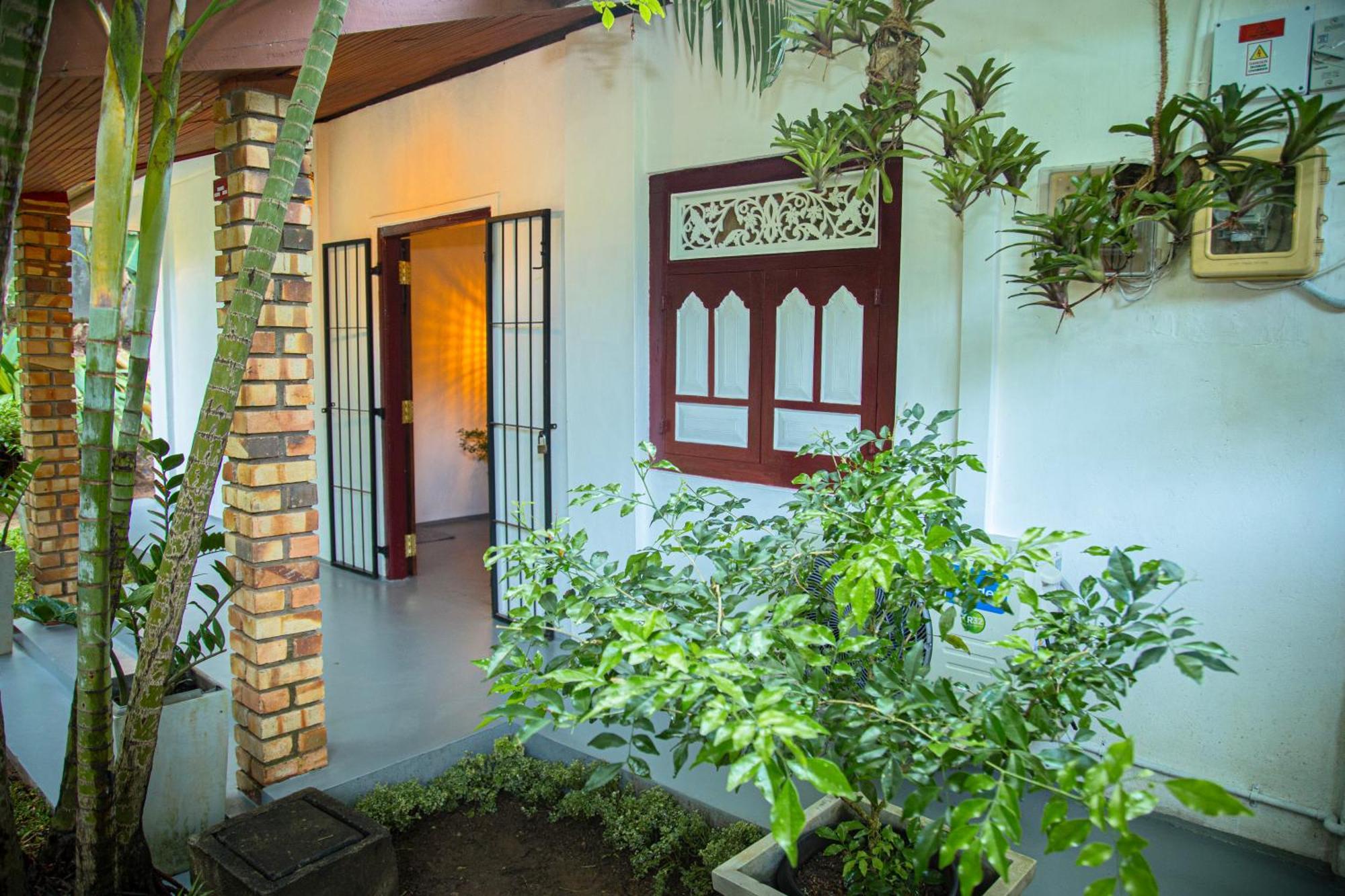 Villa Nutmeg Grove 高尔 外观 照片